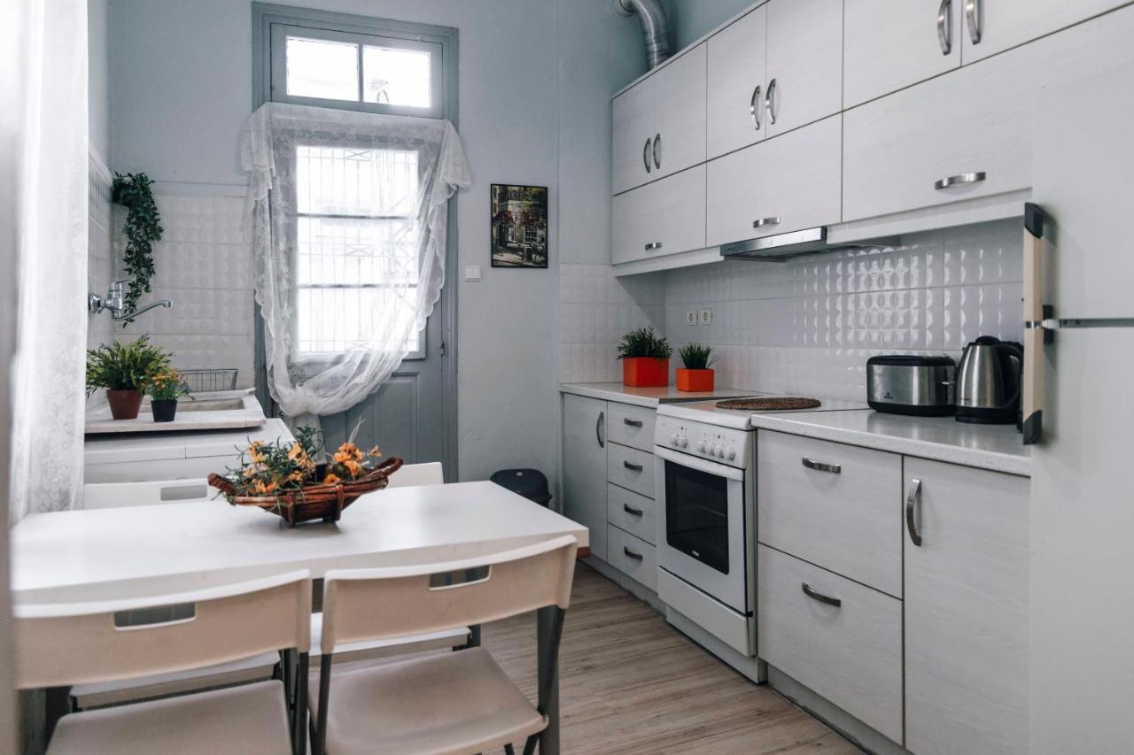 Monastiraki-Psiri, Old Town, 3-Bdr Apt, Sleep 6-10P, Spacious Court Yard 아테네 외부 사진