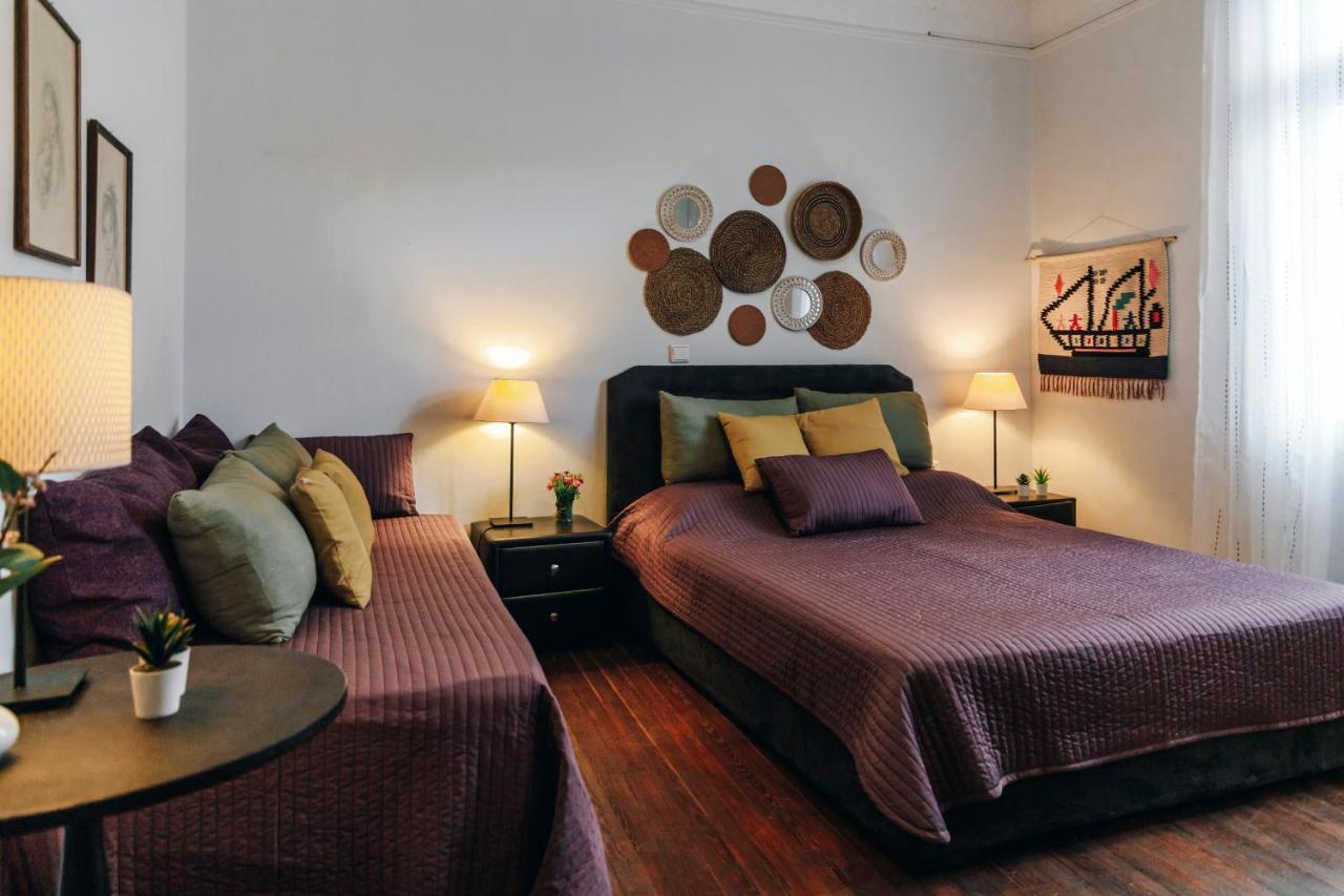 Monastiraki-Psiri, Old Town, 3-Bdr Apt, Sleep 6-10P, Spacious Court Yard 아테네 외부 사진