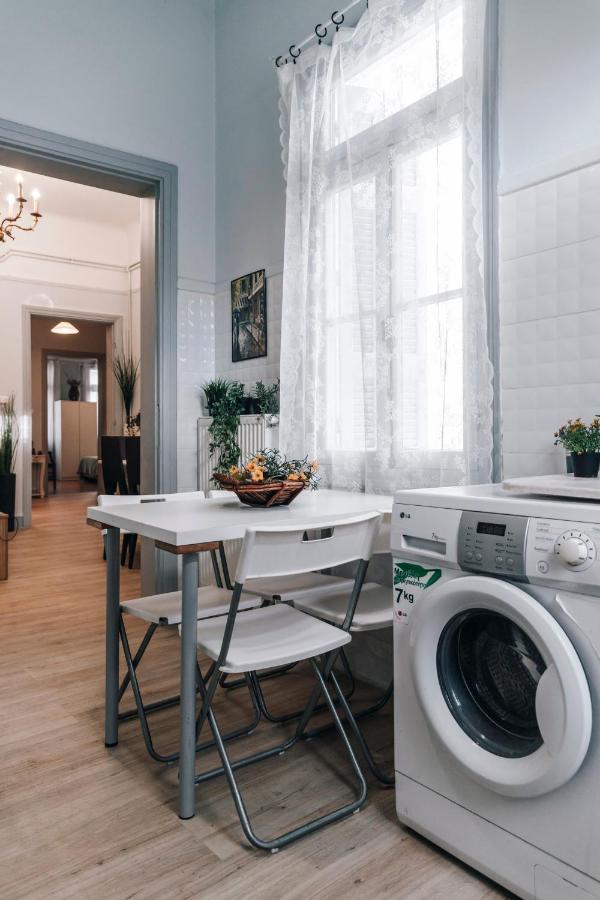Monastiraki-Psiri, Old Town, 3-Bdr Apt, Sleep 6-10P, Spacious Court Yard 아테네 외부 사진
