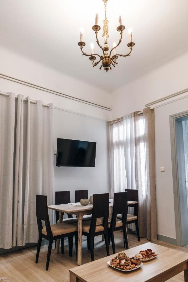 Monastiraki-Psiri, Old Town, 3-Bdr Apt, Sleep 6-10P, Spacious Court Yard 아테네 외부 사진