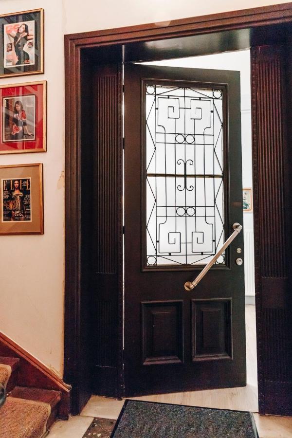 Monastiraki-Psiri, Old Town, 3-Bdr Apt, Sleep 6-10P, Spacious Court Yard 아테네 외부 사진