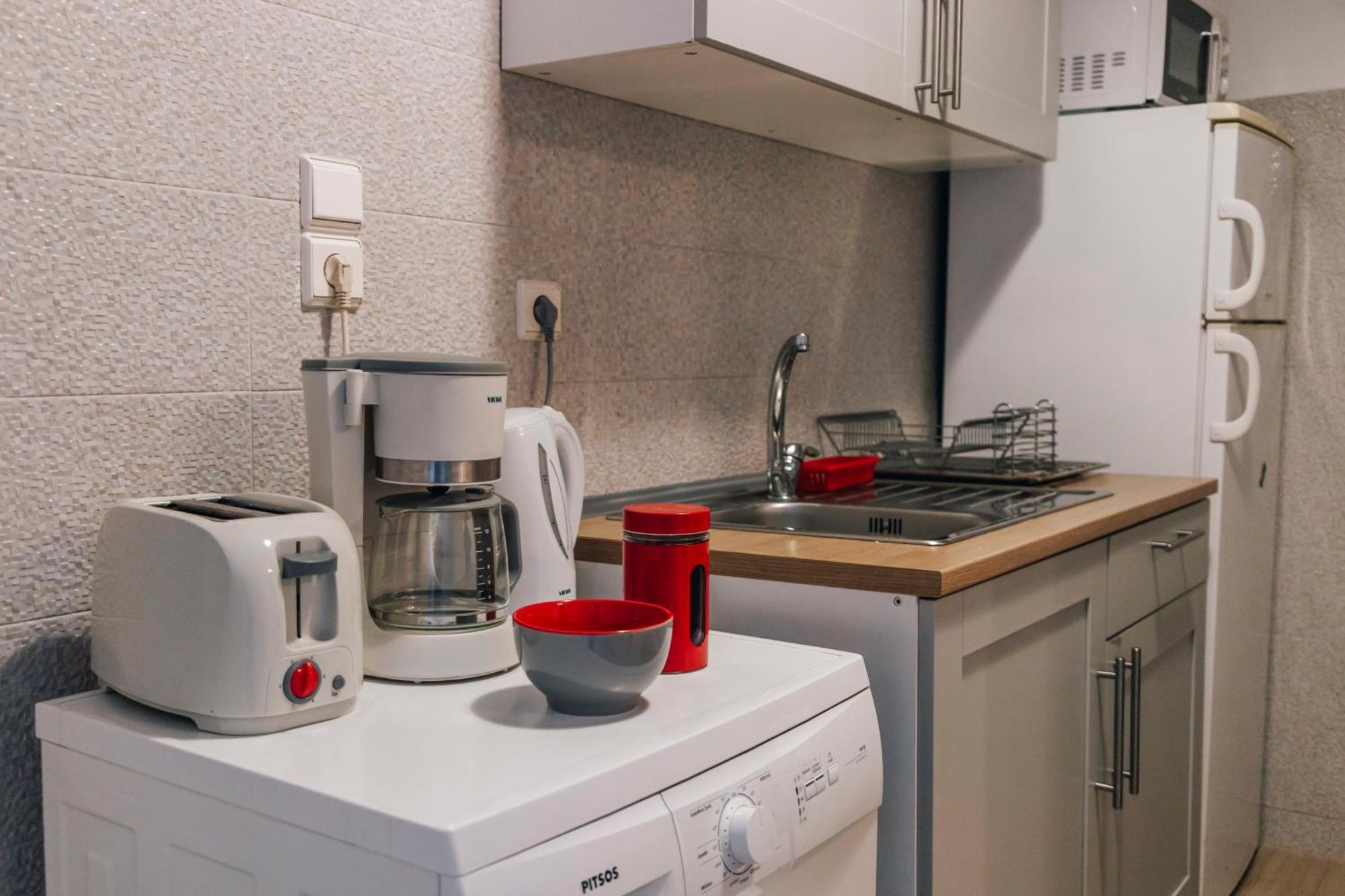 Monastiraki-Psiri, Old Town, 3-Bdr Apt, Sleep 6-10P, Spacious Court Yard 아테네 외부 사진